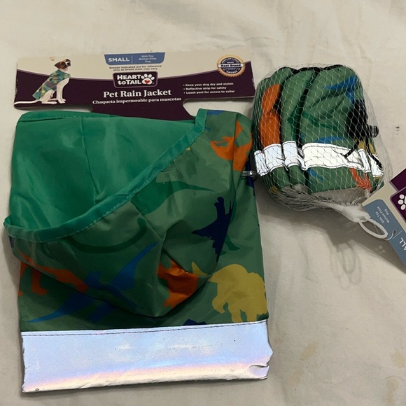 NWT Dog For Him (or her) Raincoat & Boots Hooded Green W/Dinosaurs Small - Picture 1 of 8